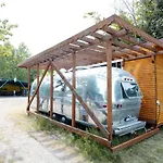 Luxury Vintage Airstream Rv/caravan Retro Charm Meets Comfort * 希典